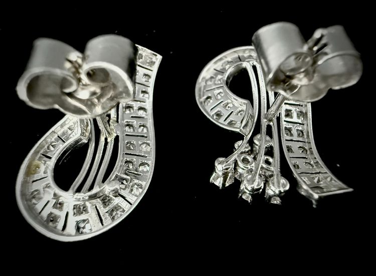 Ohrringe mit 2 Karat Brillantbesatz