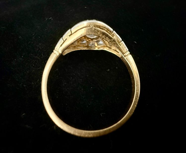 Jugendstilring mit Diamantrosen besetzt