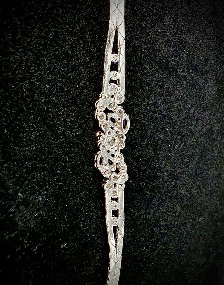 Bracelet or blanc serti de saphirs et brillants