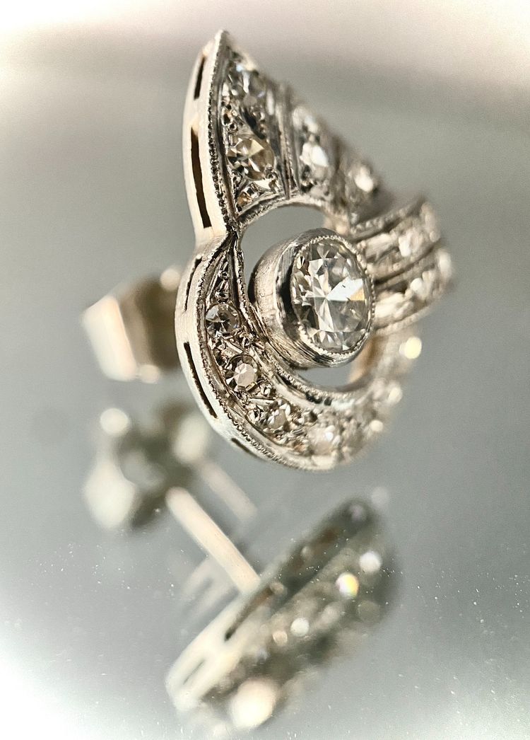 Art-Deco-Ohrringe mit Brillantbesatz