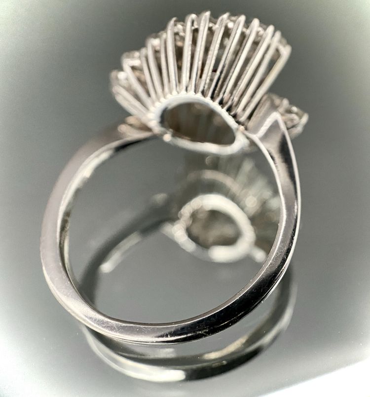 Bague or blanc sertie de brillants