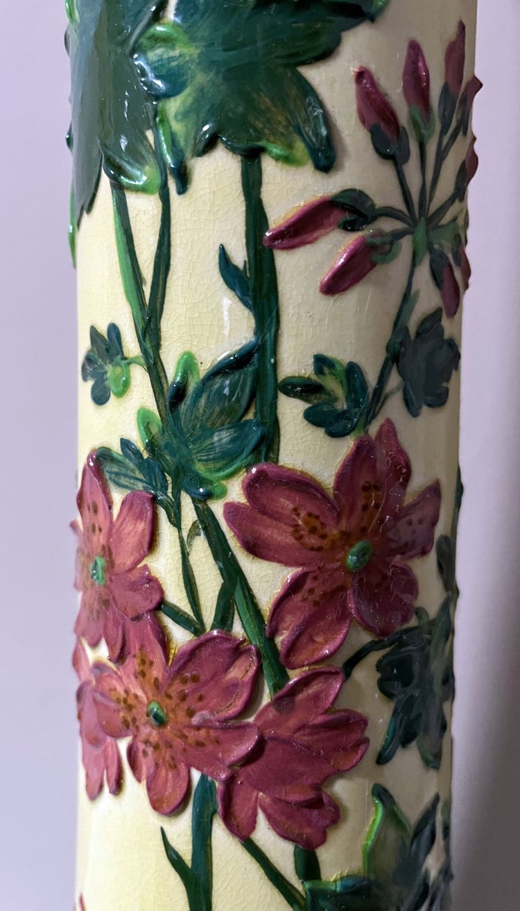 Vase Sarreguemines ( modèle 9848) motifs floraux 1830