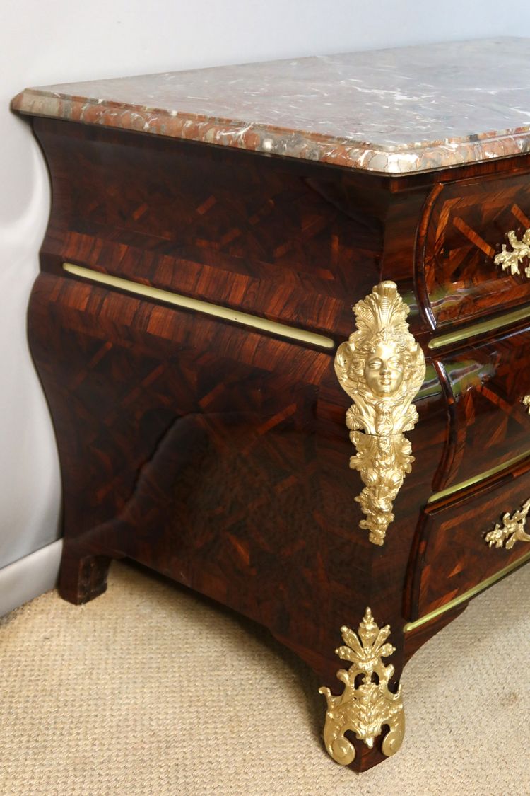 Commode tombeau Régence époque XVIIIème siècle