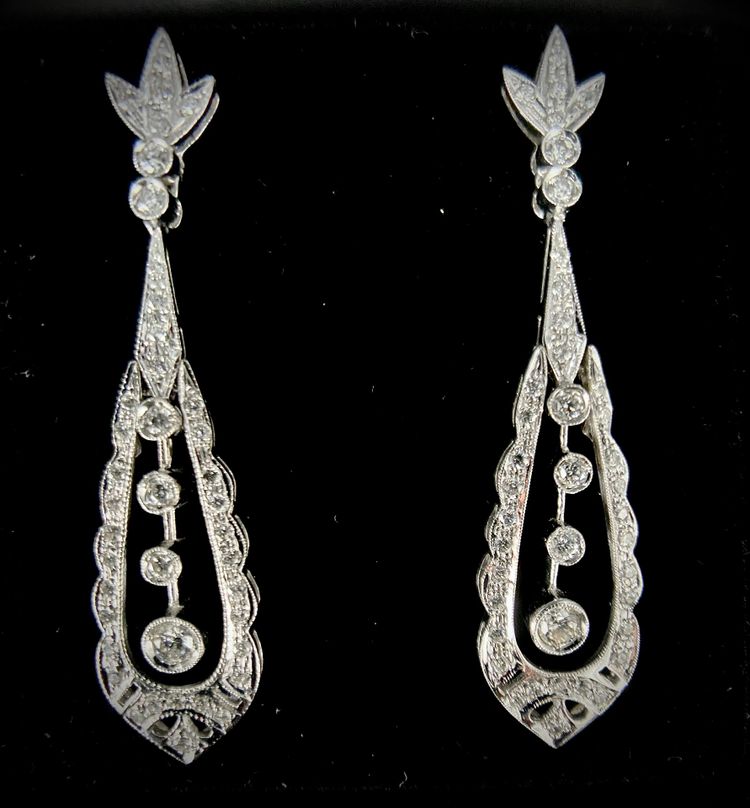 Orecchini in oro bianco e diamanti