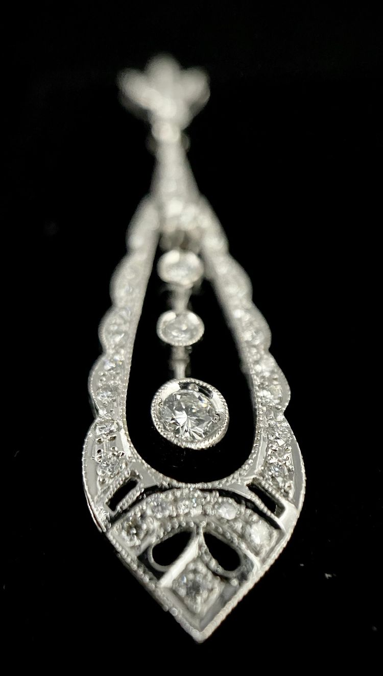 Orecchini in oro bianco e diamanti