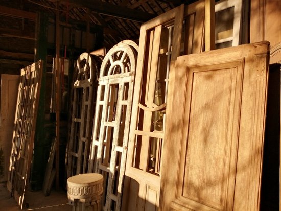 Portes Boiseries Et Fenêtres Ancienne Pour La Décoration Porte Boiserie