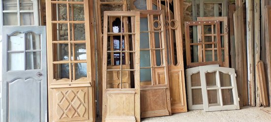 Portes Boiseries Et Fenêtres Ancienne Pour La Décoration Porte Boiserie