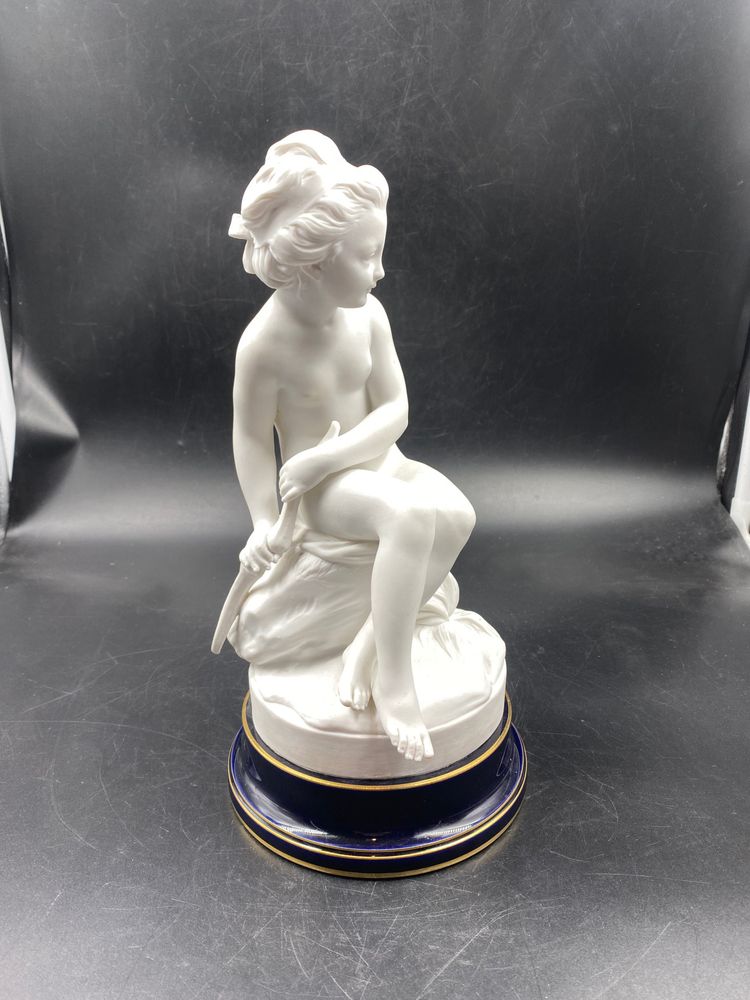 Due biscuit in porcellana di Sèvres, Amore (Eros) e la Ninfa (Psiche), da Falconet