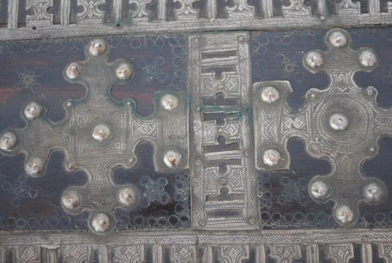Scatola in ebano e argento dal Maghreb