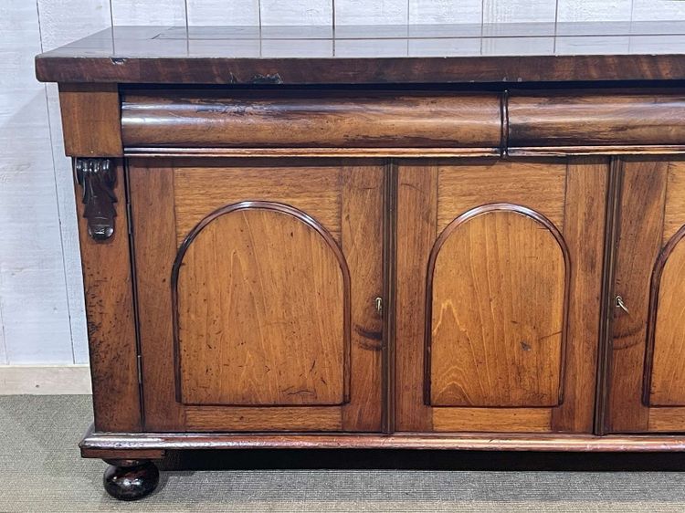 Viktorianisches Mahagoni-Sideboard aus dem 19. Jahrhundert