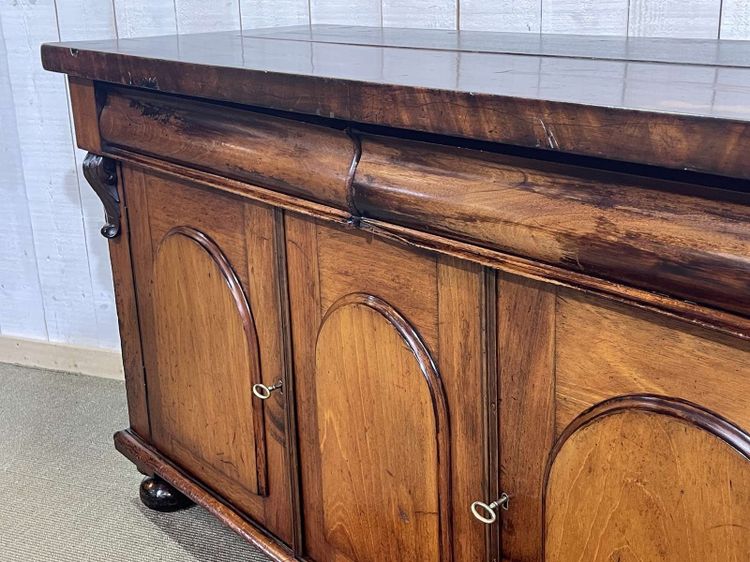 Viktorianisches Mahagoni-Sideboard aus dem 19. Jahrhundert
