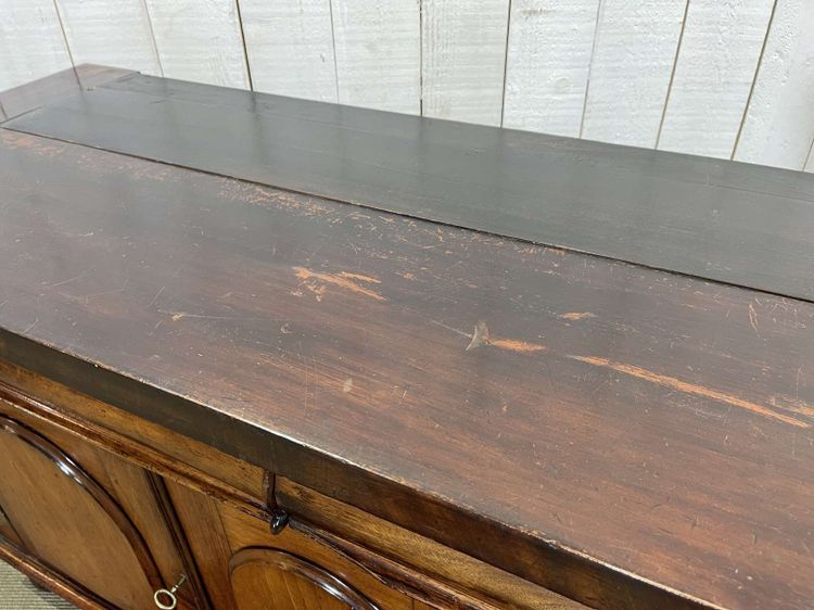 Viktorianisches Mahagoni-Sideboard aus dem 19. Jahrhundert