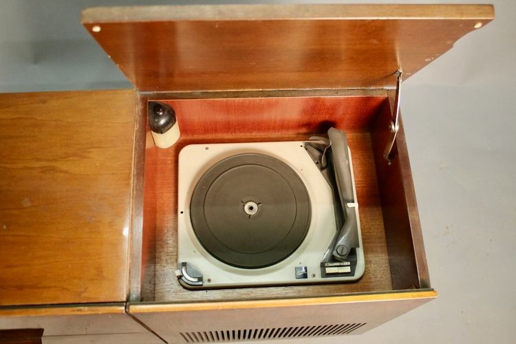 Mobile HiFi Schaub Lorenz vintage con due altoparlanti