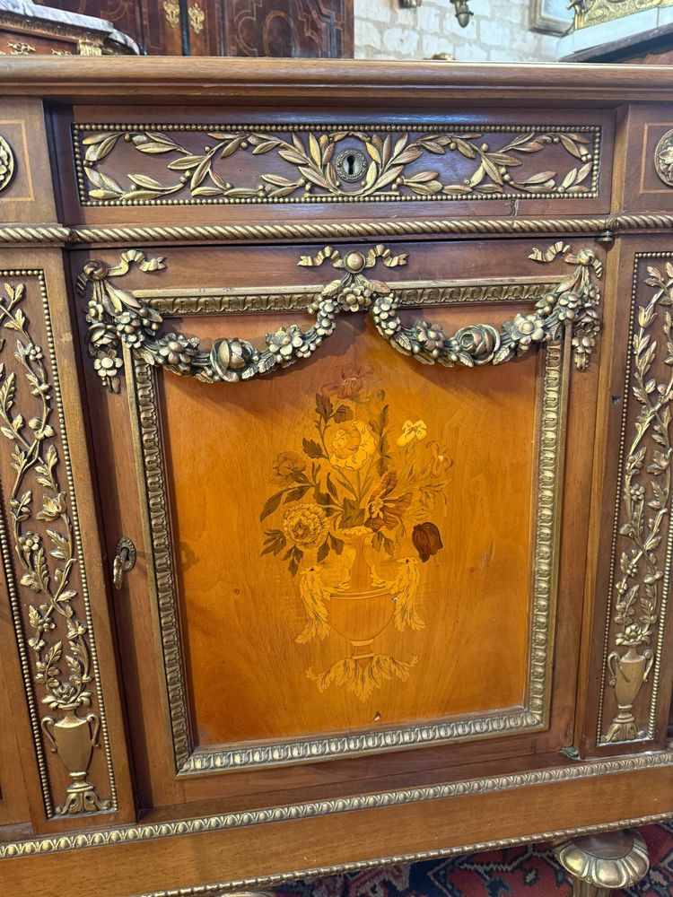 Sideboard im Stil Ludwigs XVI.
