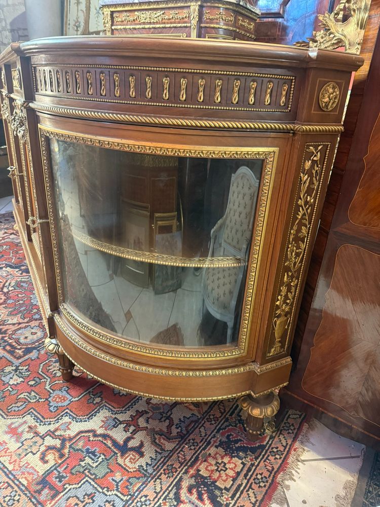 Sideboard im Stil Ludwigs XVI.