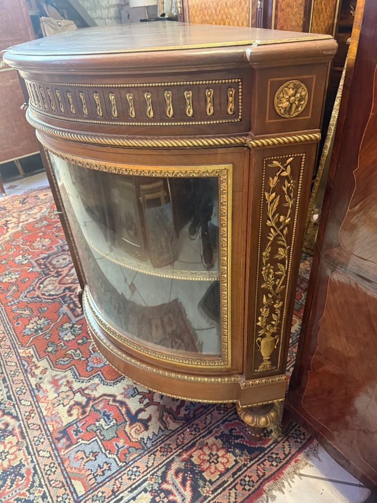 Sideboard im Stil Ludwigs XVI.