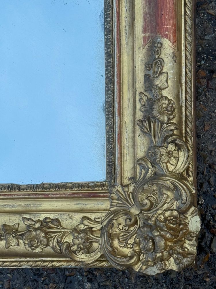 Gold mirror in good condition