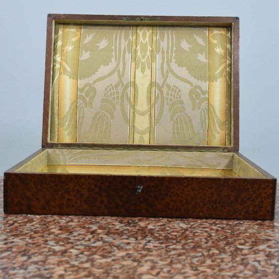 Scatola decorata in stile liberty firmata 1900