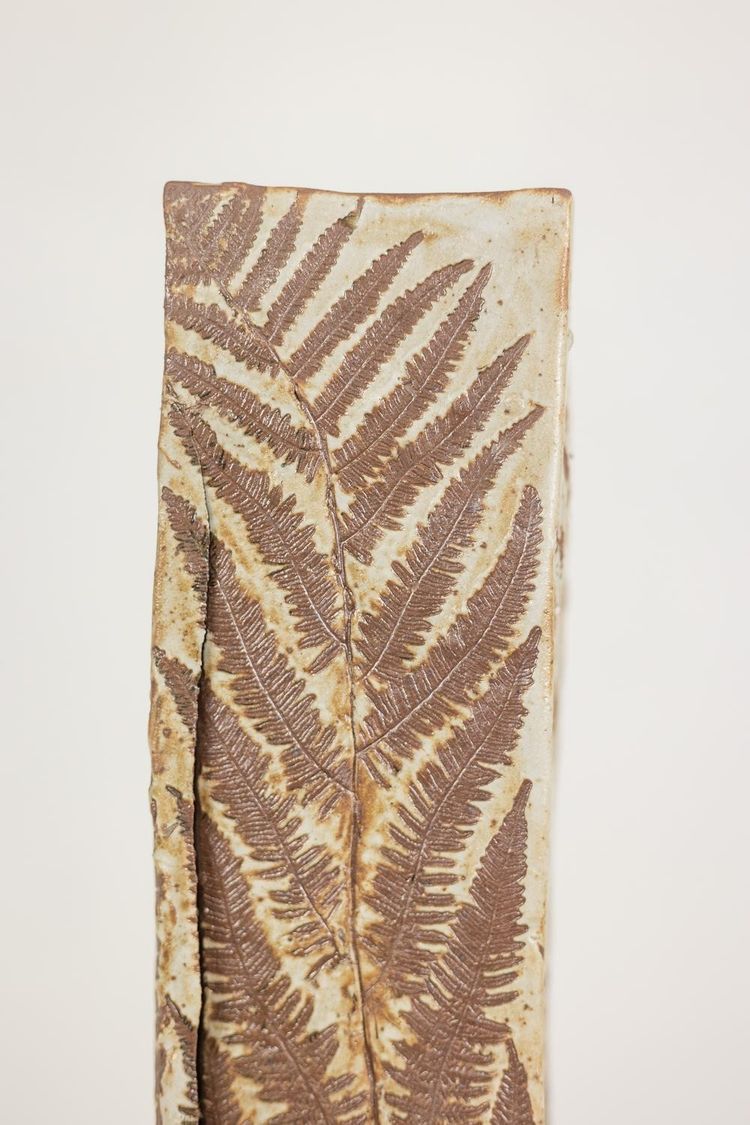 Brutalist-style stoneware vase with plant decoration. 1970s. LS6708A