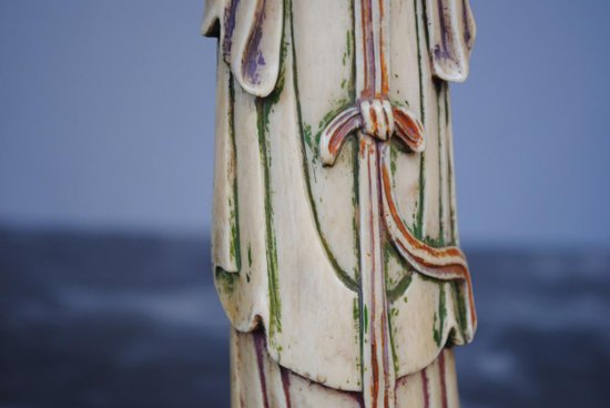 Statuetta Giappone XIX secolo Donna con fiori
