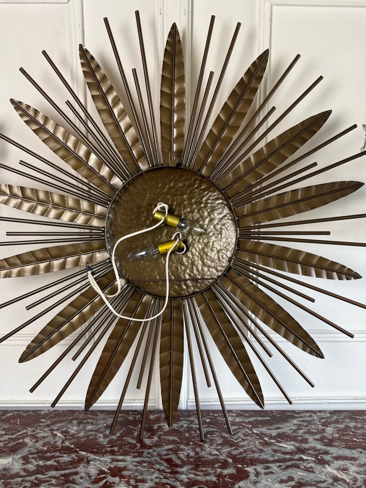 Large hammered gold metal sunburst wall light, 90 cm in diameter, from the 1970s