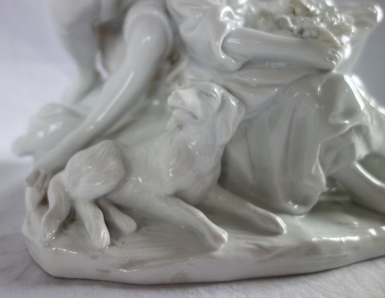 Capodimonte: scena galante del XVIII secolo da Boucher - gruppo in porcellana - firmato