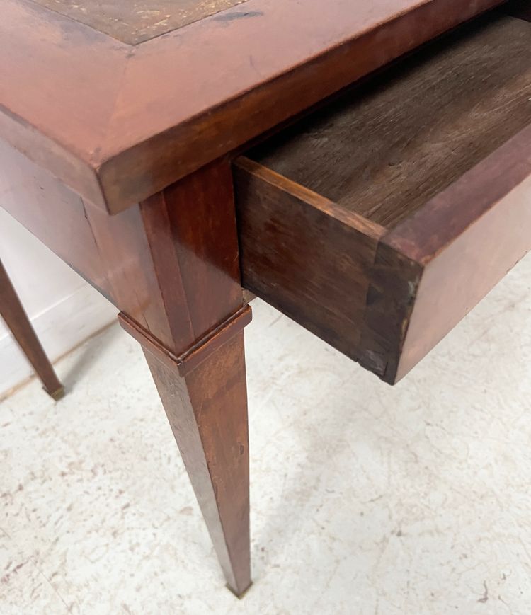 Louis XVI style desk in mahogany and veneer, 20th century