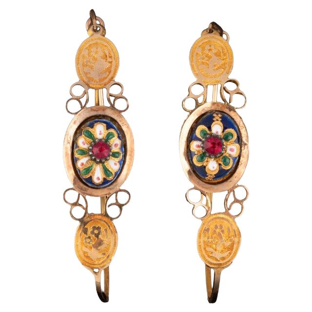 Ein Paar goldene Poissardes