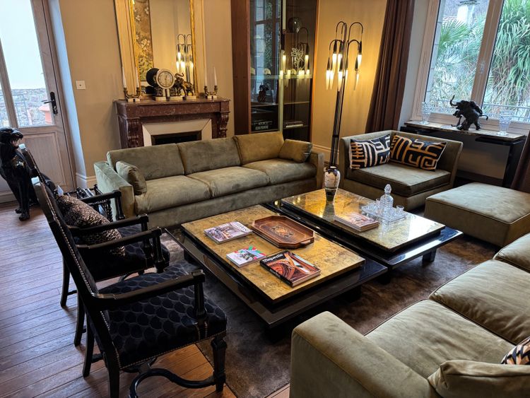 Large restored Lurier Wehrlings sofa