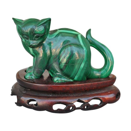 Statuetta di gatto in malachite montata su una base