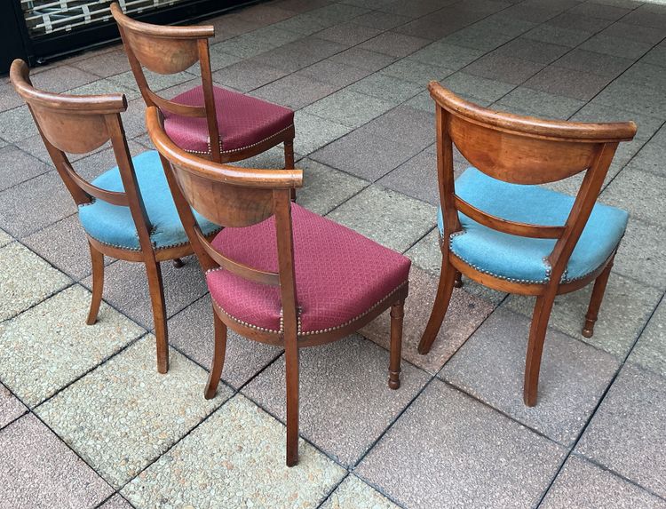 Quattro sedie Directoire in noce.