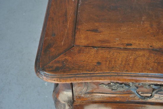 Commode Tombeau En Noyer époque XVIIIème