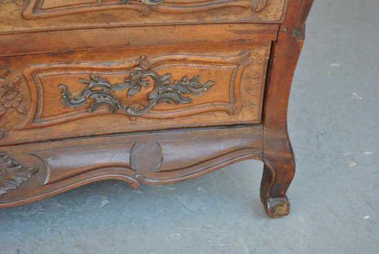 Commode Tombeau En Noyer époque XVIIIème