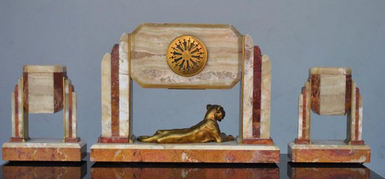 Art Deco 1930's Modernist Onyx Trim Clock