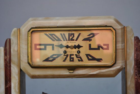 Art Deco 1930's Modernist Onyx Trim Clock
