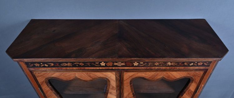Display cabinet in marquetry of precious woods, Louis XV-Louis XVI Transition style – first half of the 19th century