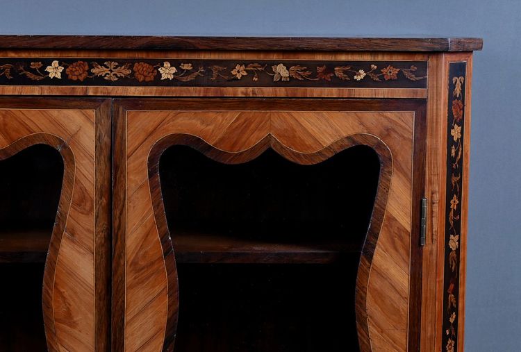 Display cabinet in marquetry of precious woods, Louis XV-Louis XVI Transition style – first half of the 19th century