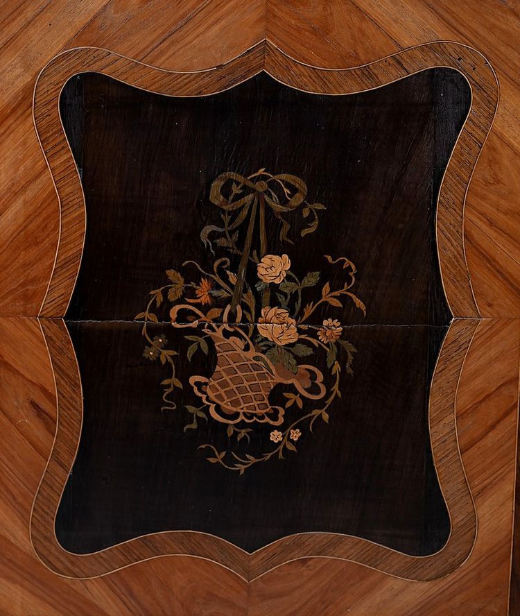 Display cabinet in marquetry of precious woods, Louis XV-Louis XVI Transition style – first half of the 19th century