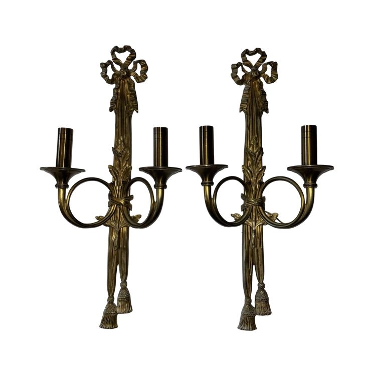 Maison CHARLES Paris. Large pair of neoclassical wall sconces (53cm) in gilt bronze. Stamped