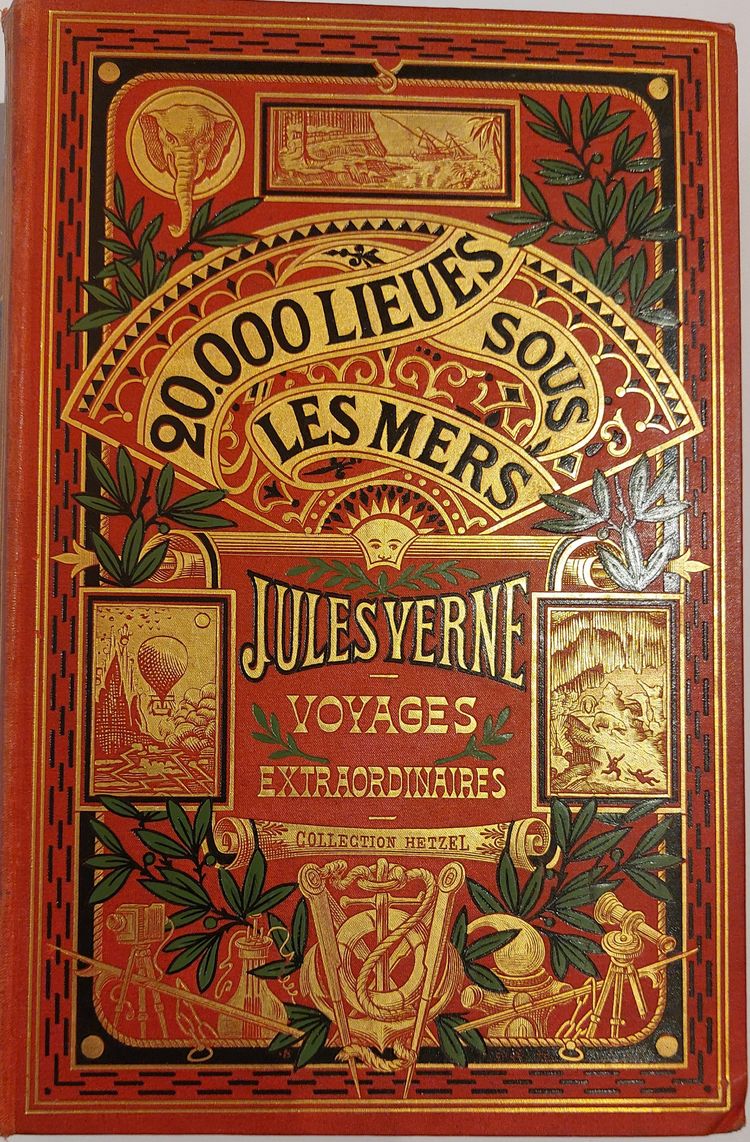 Jules Verne: 2 Bücher in Perkalineinband des Verlags, eines mit einem Elefanten und das andere mit einem Leuchtturm auf der Rückseite