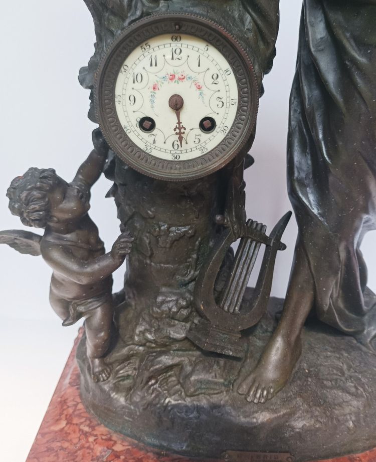 Louis HOTTOT (1834-1905) Grande sculpture en régule Rêverie