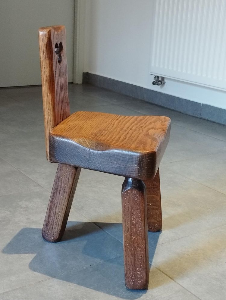 Tripod chair for children, brutalist chalet design