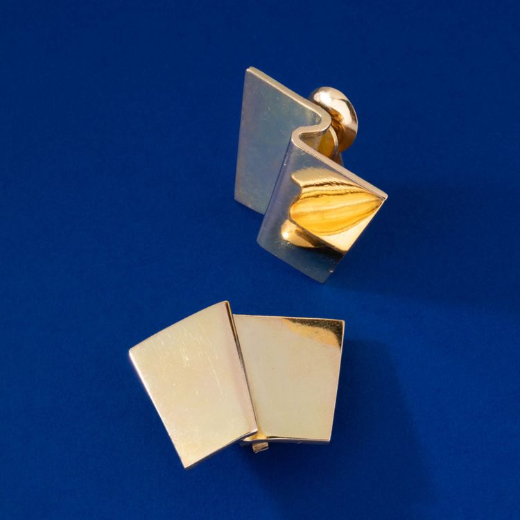 BOLTENSTERN GMBH  Paire de boucles d'oreilles en or 18K