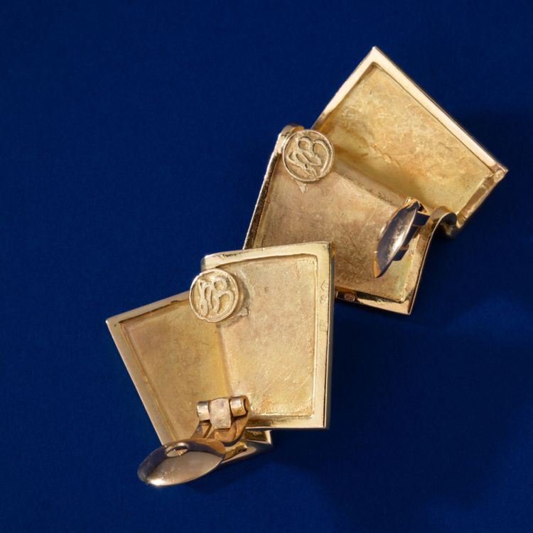 BOLTENSTERN GMBH  Paire de boucles d'oreilles en or 18K