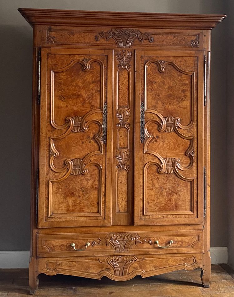 armoire bressane
