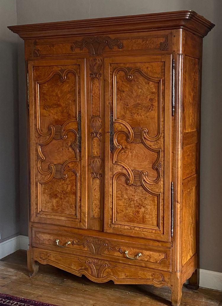 armoire bressane