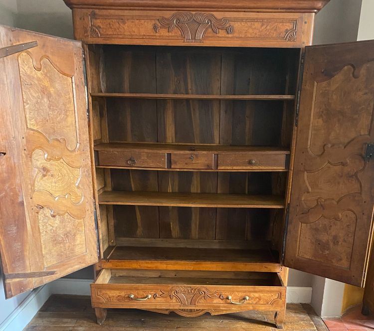 armoire bressane