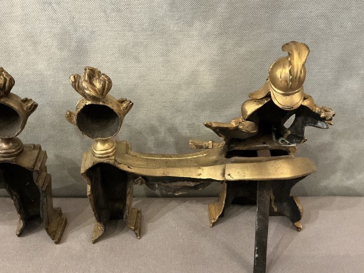 Belle paire de chenets en bronze doré d'époque fin 18 ème 