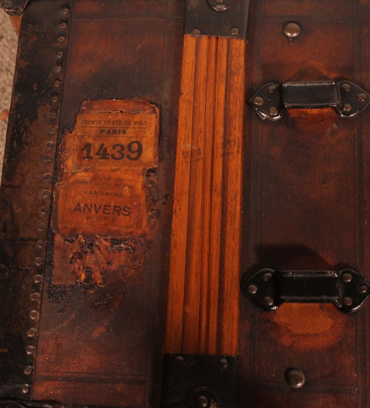 Early 20th Century Travel Trunk Made Of Leather And Wood