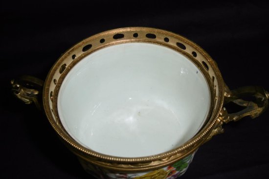 Potpourri Aus Porzellan Montiert Bronze